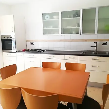 Casa Vacanze Iside Centro, Salento 7/8 Posti 別荘 オートラント