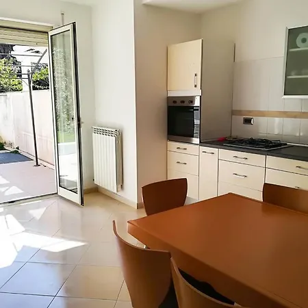 Casa Vacanze Iside Centro, Salento 7/8 Posti 別荘 *