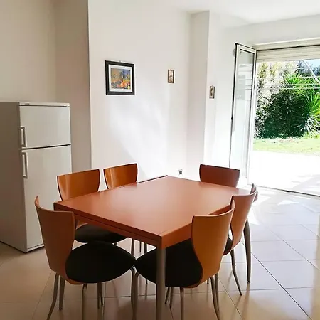 Casa Vacanze Iside Centro, Salento 7/8 Posti *